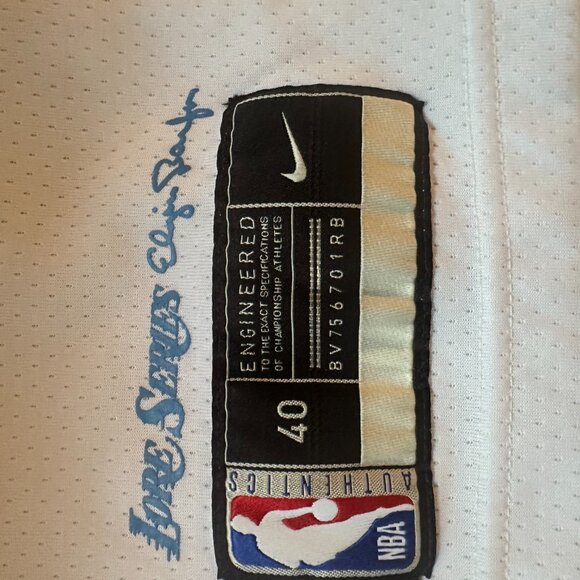 Lebron James Jersey - Picture 4 of 4